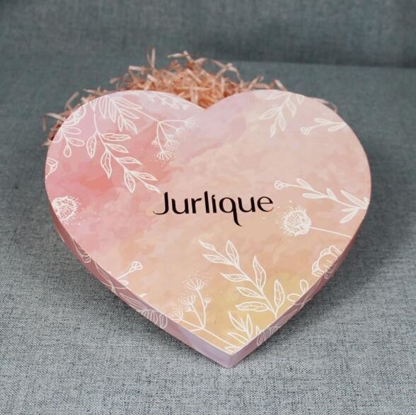 Heart Shape Cardboard Gift Packaging Boxes Pink Color 157gsm Coated Art Paper